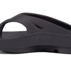 OOFOS OOriginal Sandal - 1000-BLK -OOFOS shop 1000BLK shot4 932x680 d99af41a a492 4bee b8af c521f57edfe4